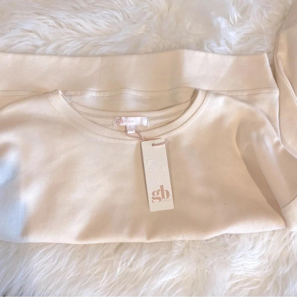 NEW! GB Girls Sweatshirt Round Neck Long Sleeve Drop Shoulder Oyster White Large